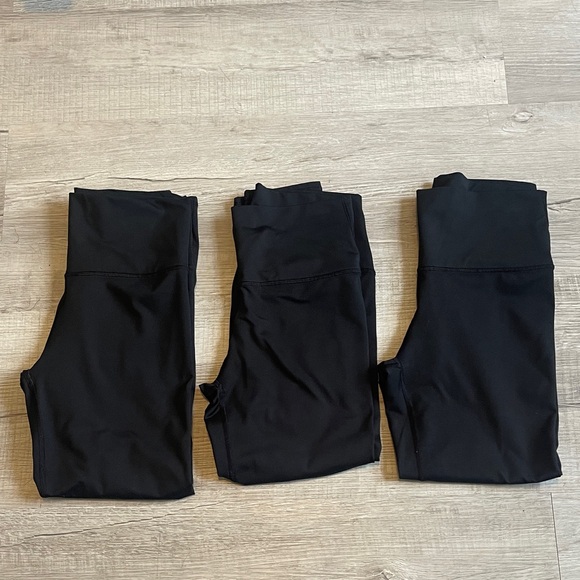 Aerie Black Chill Play Move Leggings - Picture 3 of 3